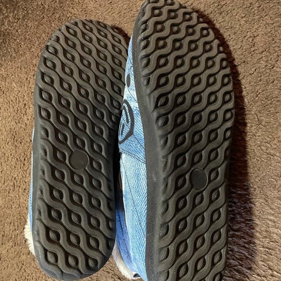 Yes we vibe slip on shoe - Picture 3 of 6